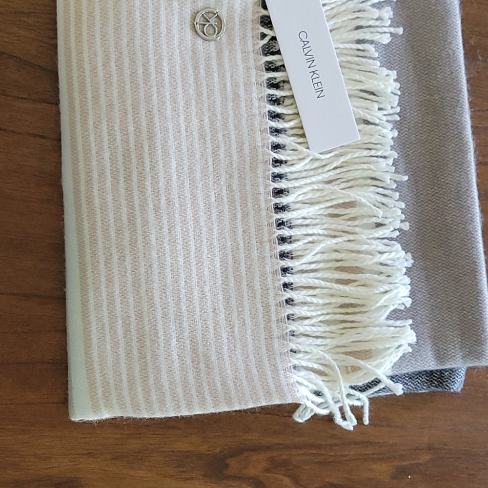 Scarf Calvin Klein